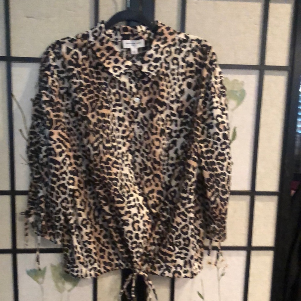 Leopard Print Women's Jacket are wear as a blouse.